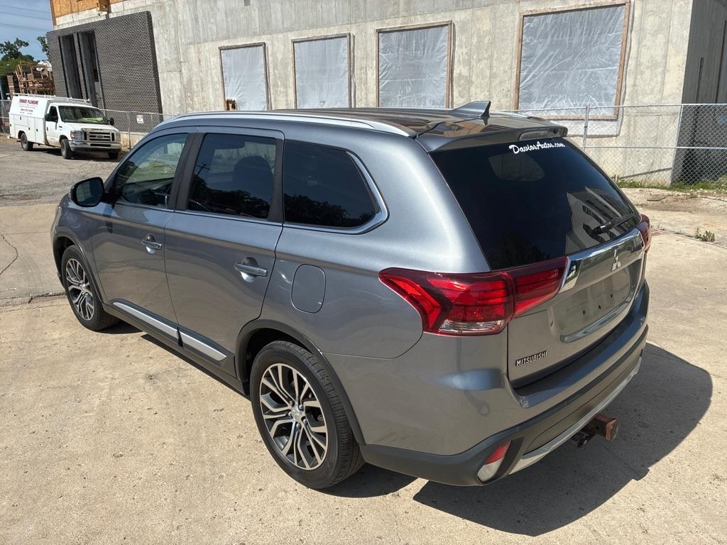 Mitsubishi Outlander  2017