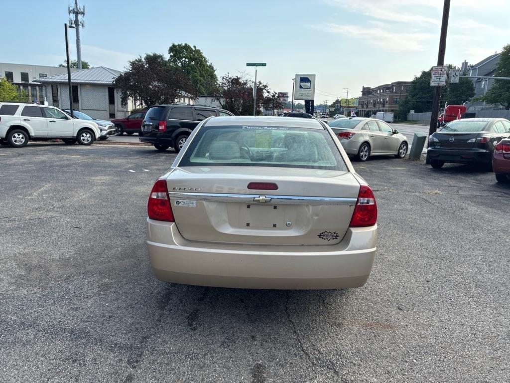 Chevrolet Malibu  2005