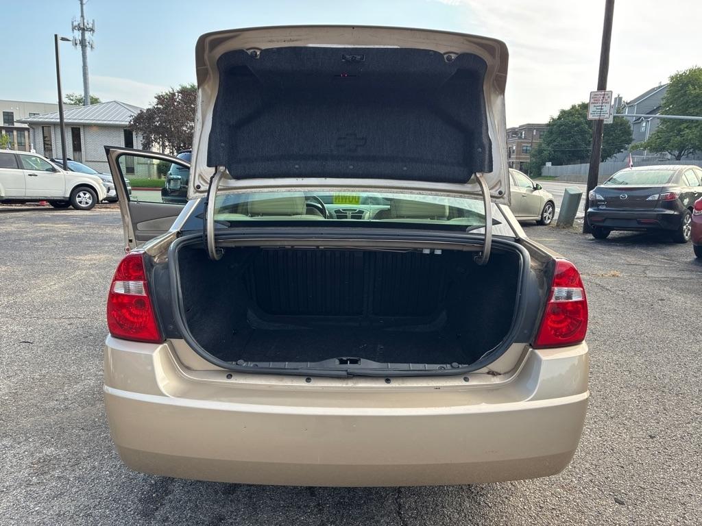 Chevrolet Malibu  2005