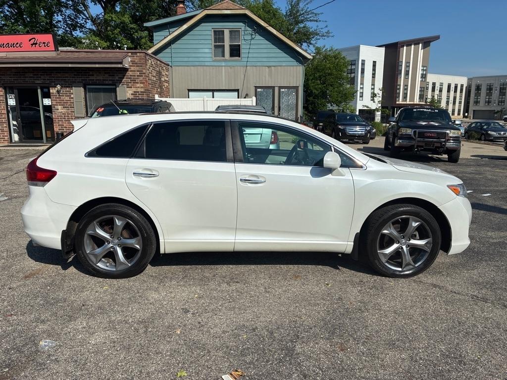 Toyota Venza  2011