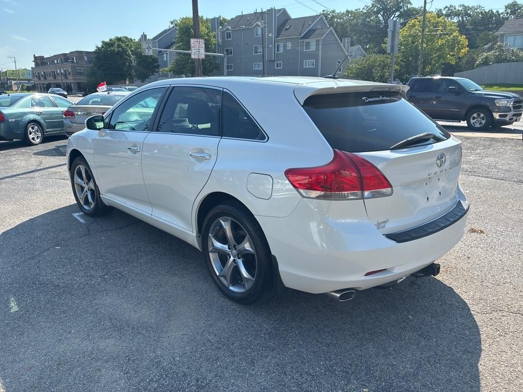Toyota Venza  2011