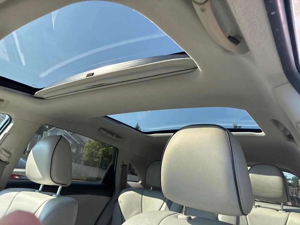 Toyota Venza  2011