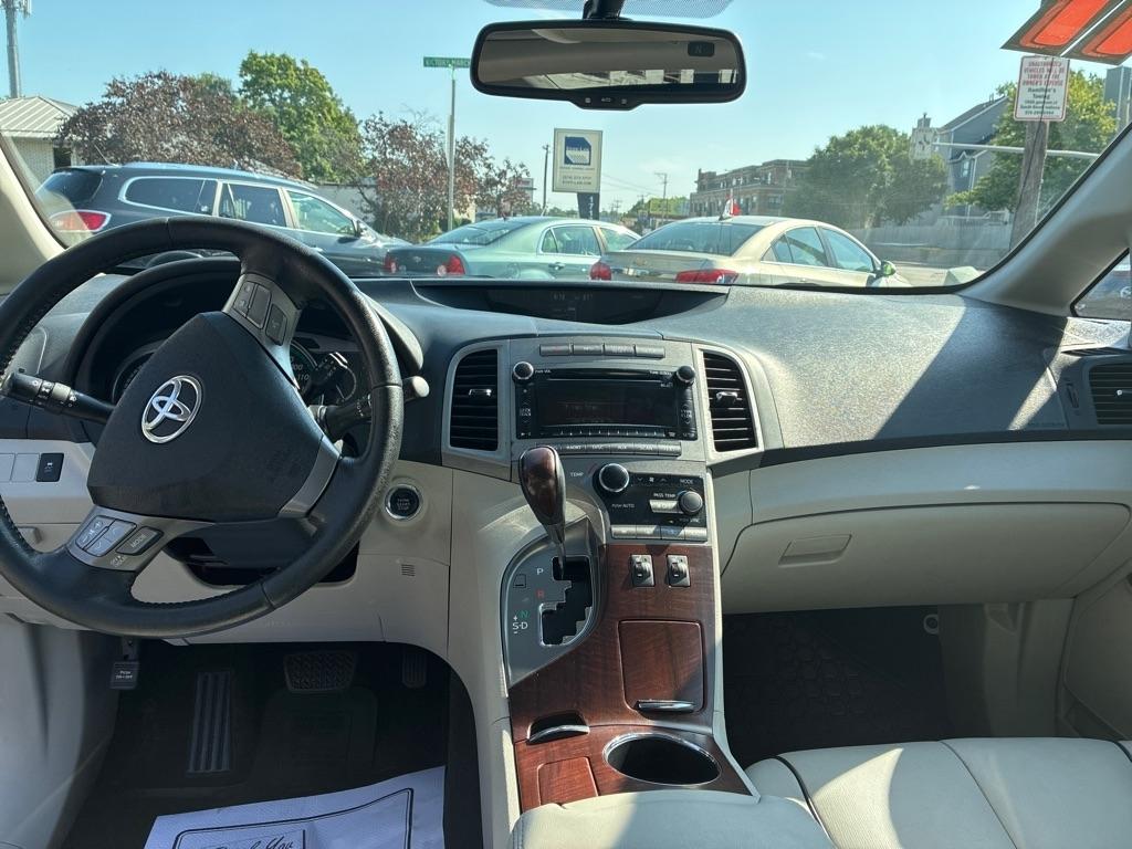Toyota Venza  2011