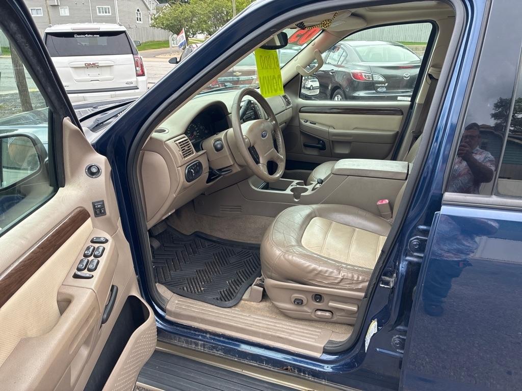 Ford Explorer  2005