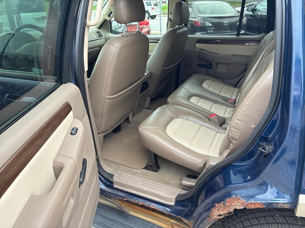 Ford Explorer  2005