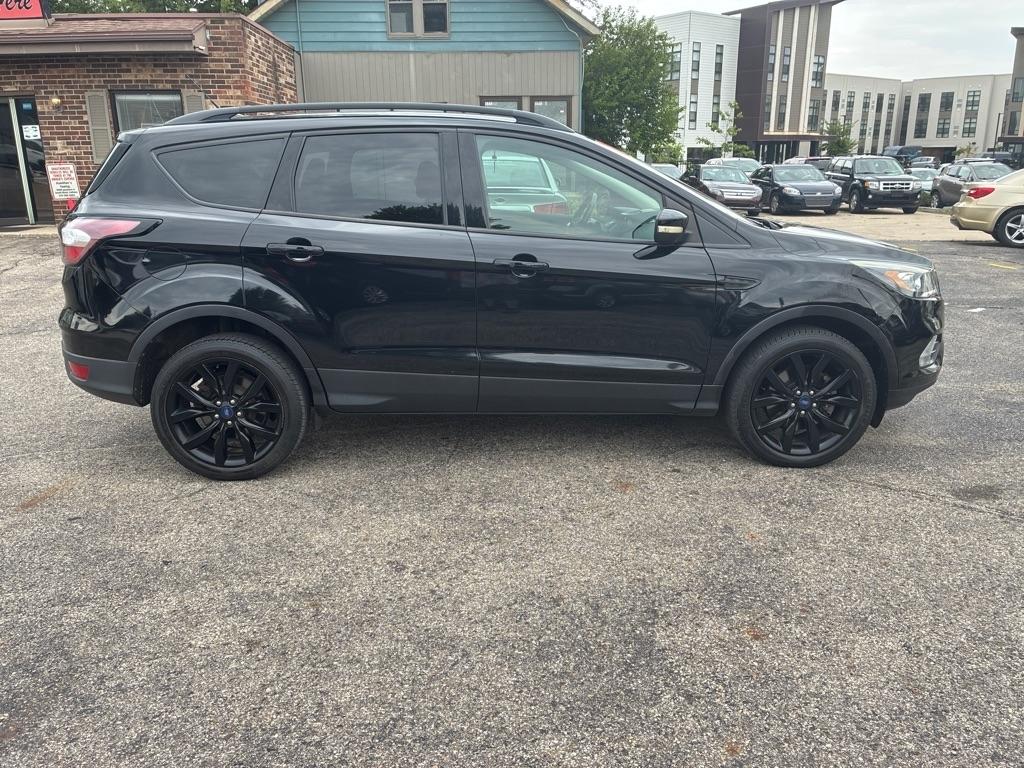 Ford Escape  2017