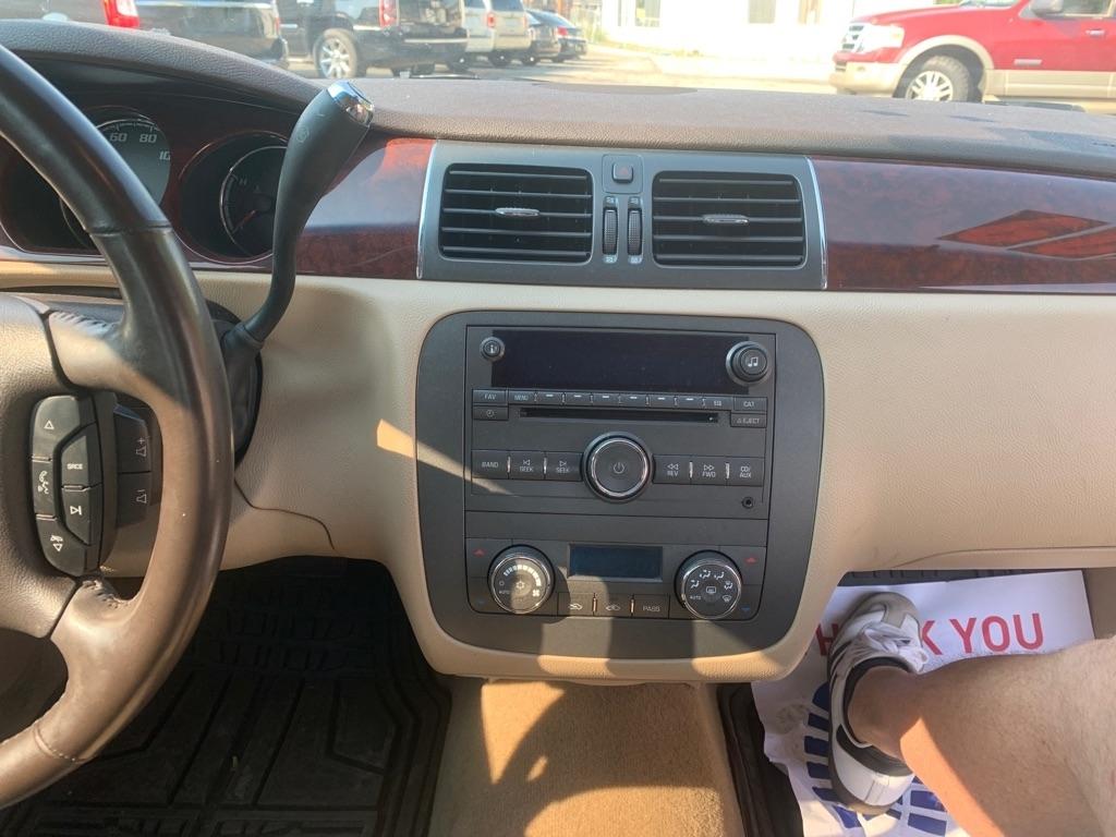 Buick Lucerne  2009
