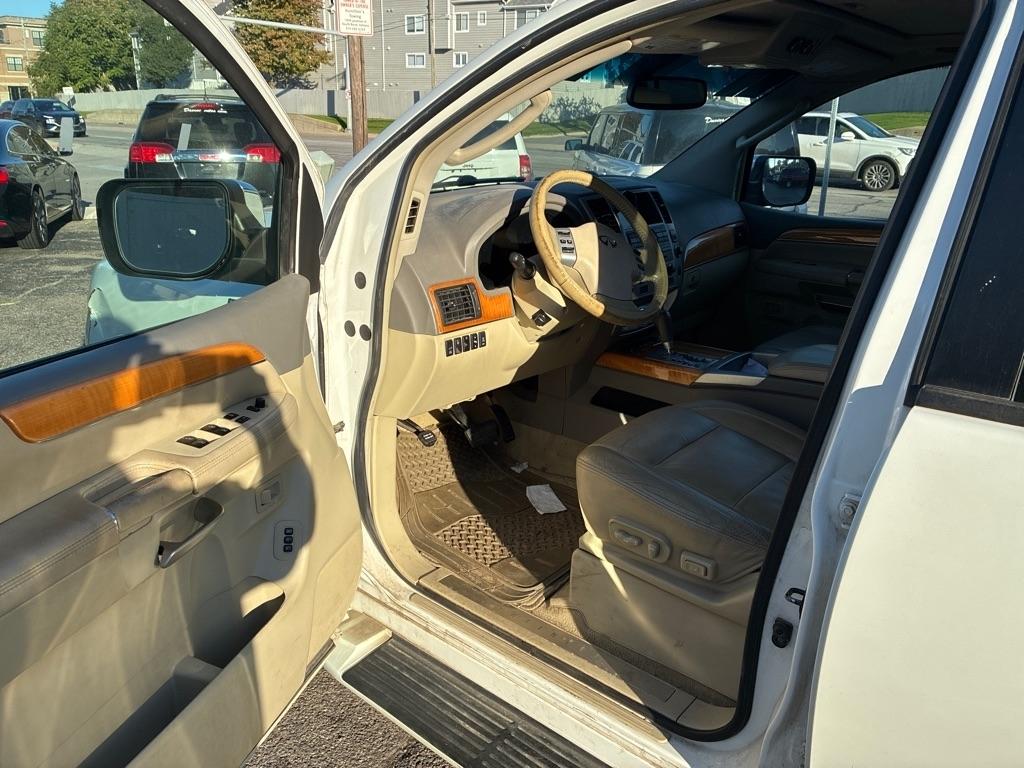 Infiniti QX56  2009