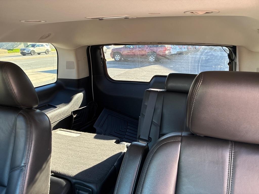 Chevrolet Tahoe  2011