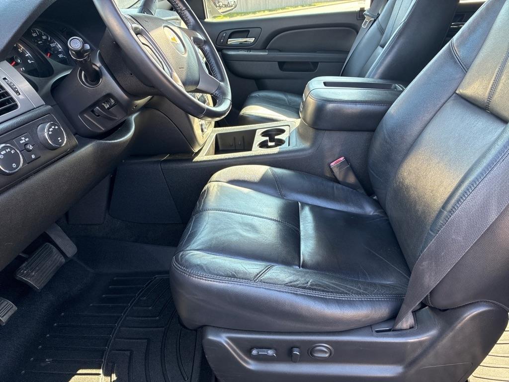 Chevrolet Tahoe  2011