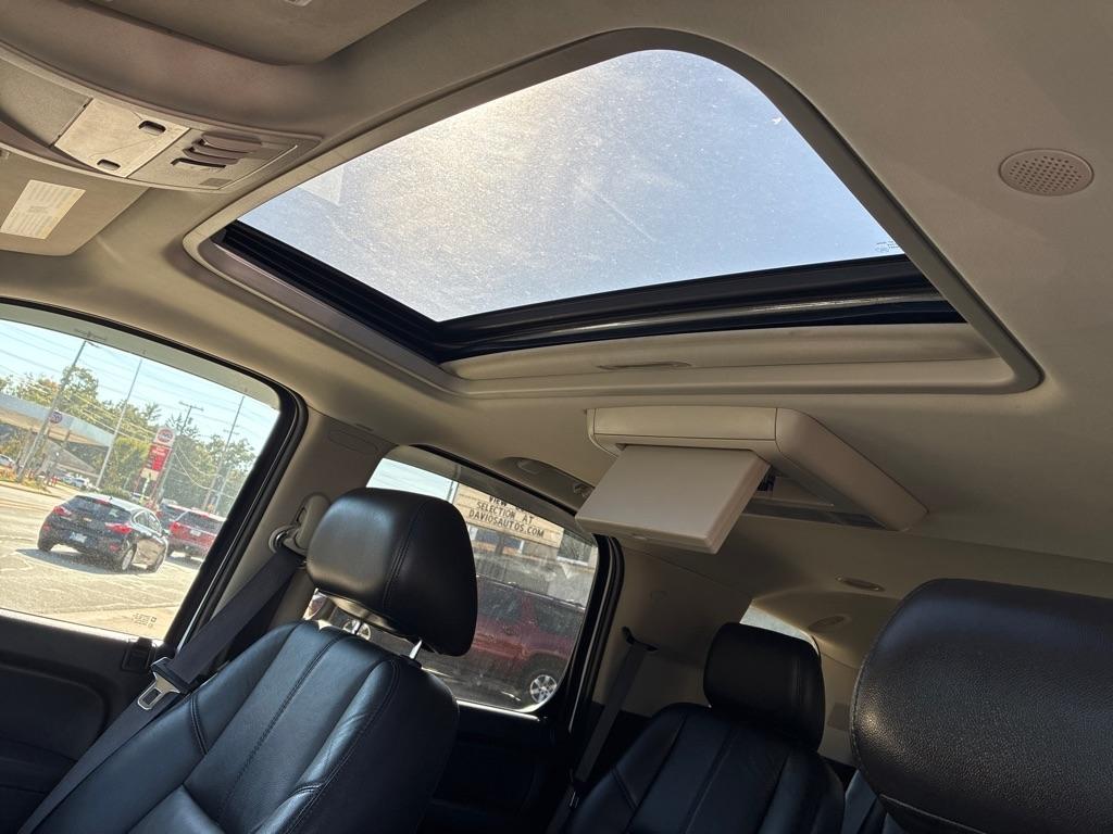 Chevrolet Tahoe  2011