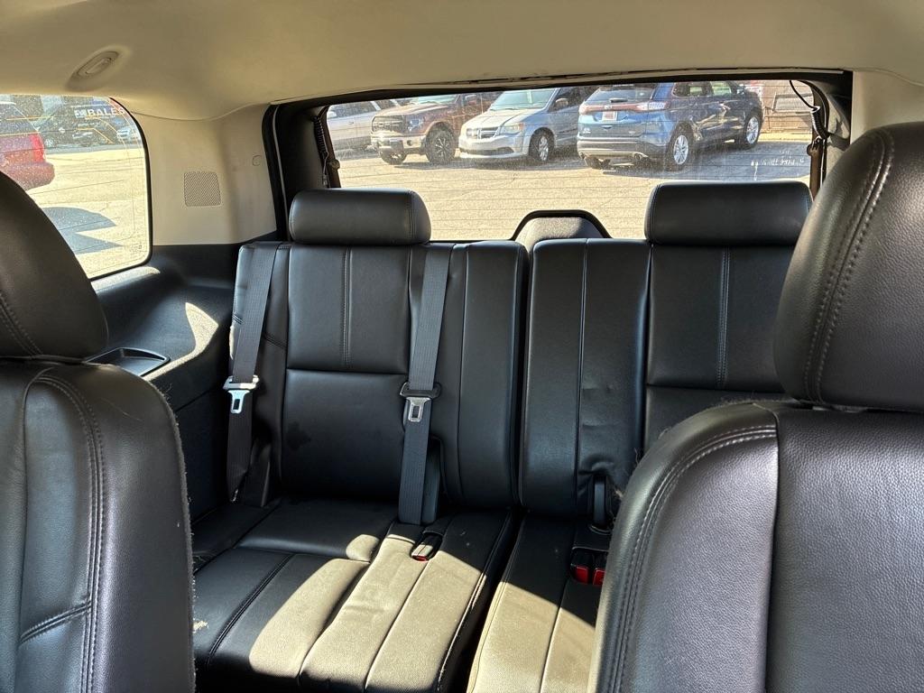 Chevrolet Tahoe  2011