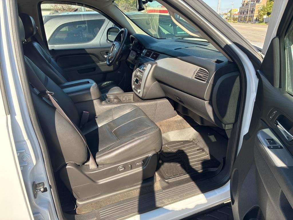 Chevrolet Tahoe  2011