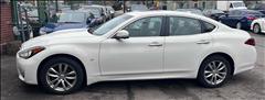 2015 Infiniti Q70 