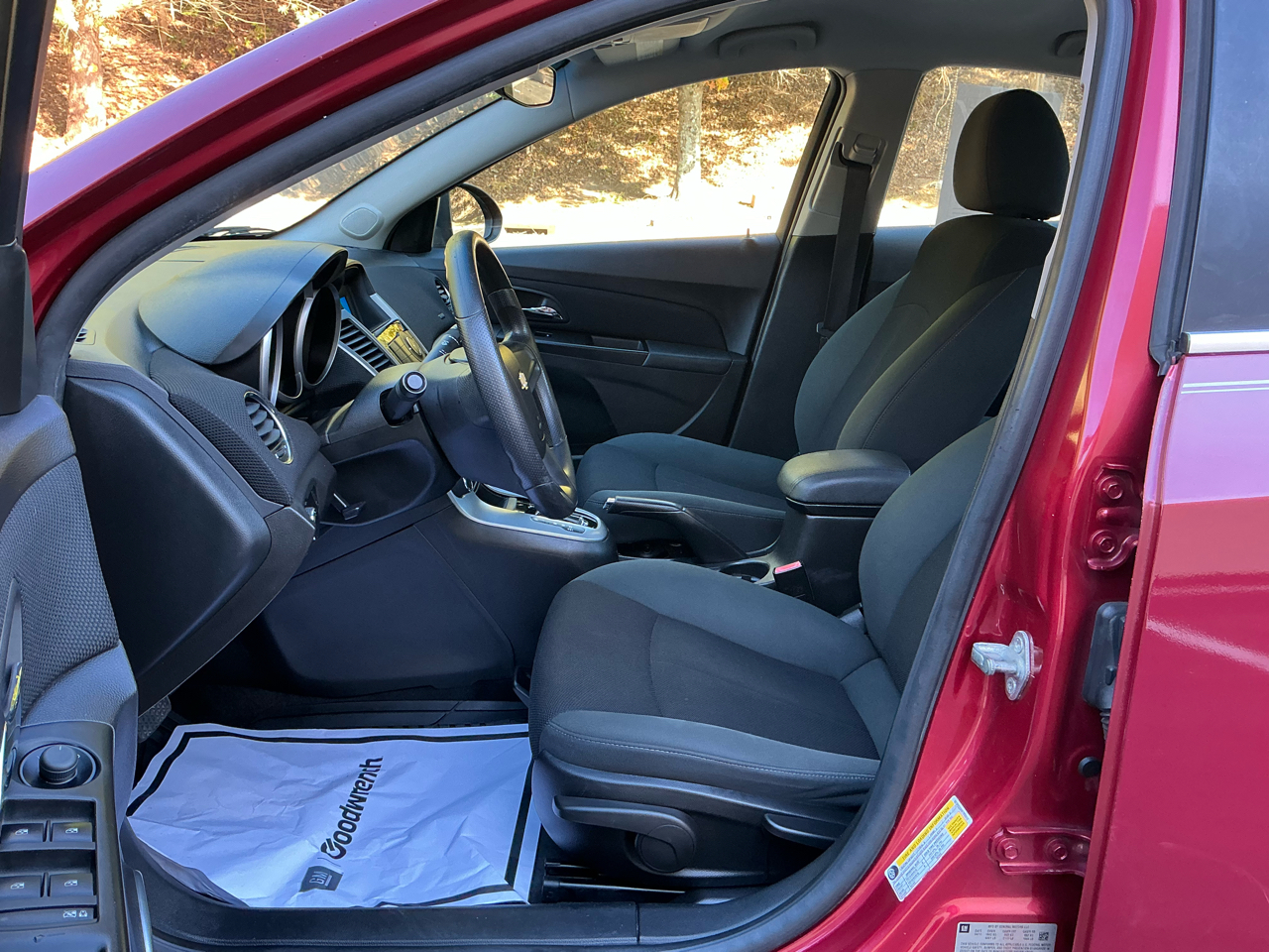 Chevrolet Cruze 4dr Sdn LT w/1FL 2011 Chevrolet Cruze 4dr Sdn LT w/1FL 2011