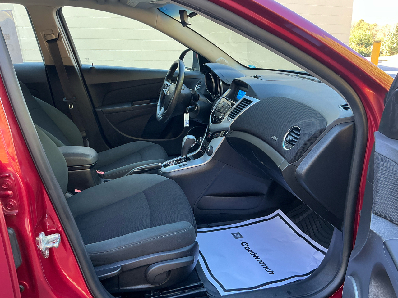 Chevrolet Cruze 4dr Sdn LT w/1FL 2011 Chevrolet Cruze 4dr Sdn LT w/1FL 2011