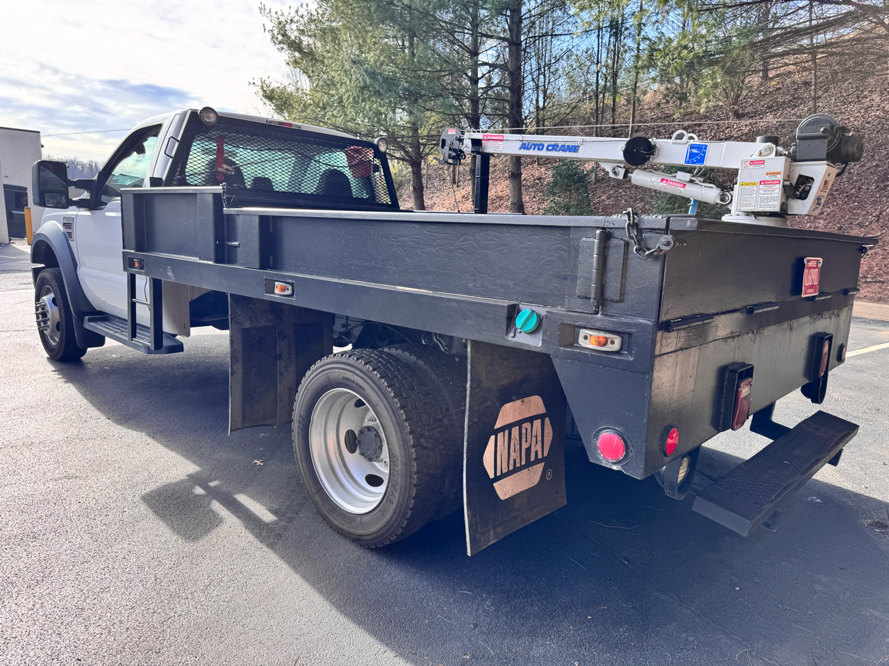 Ford Super Duty F-550 DRW 4WD Reg Cab 141" WB 60" CA XL 2009