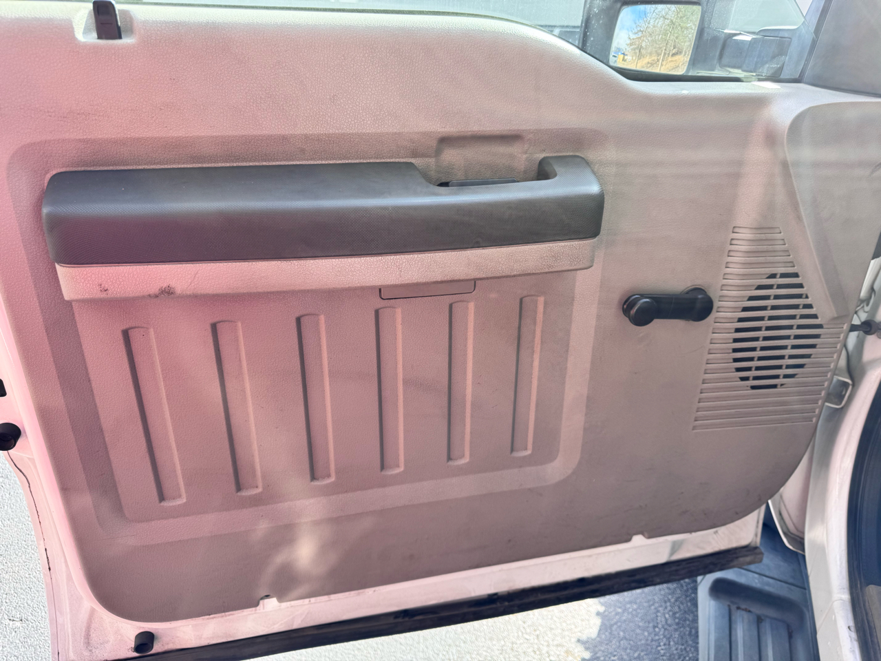 Ford Super Duty F-550 DRW 4WD Reg Cab 141" WB 60" CA XL 2009