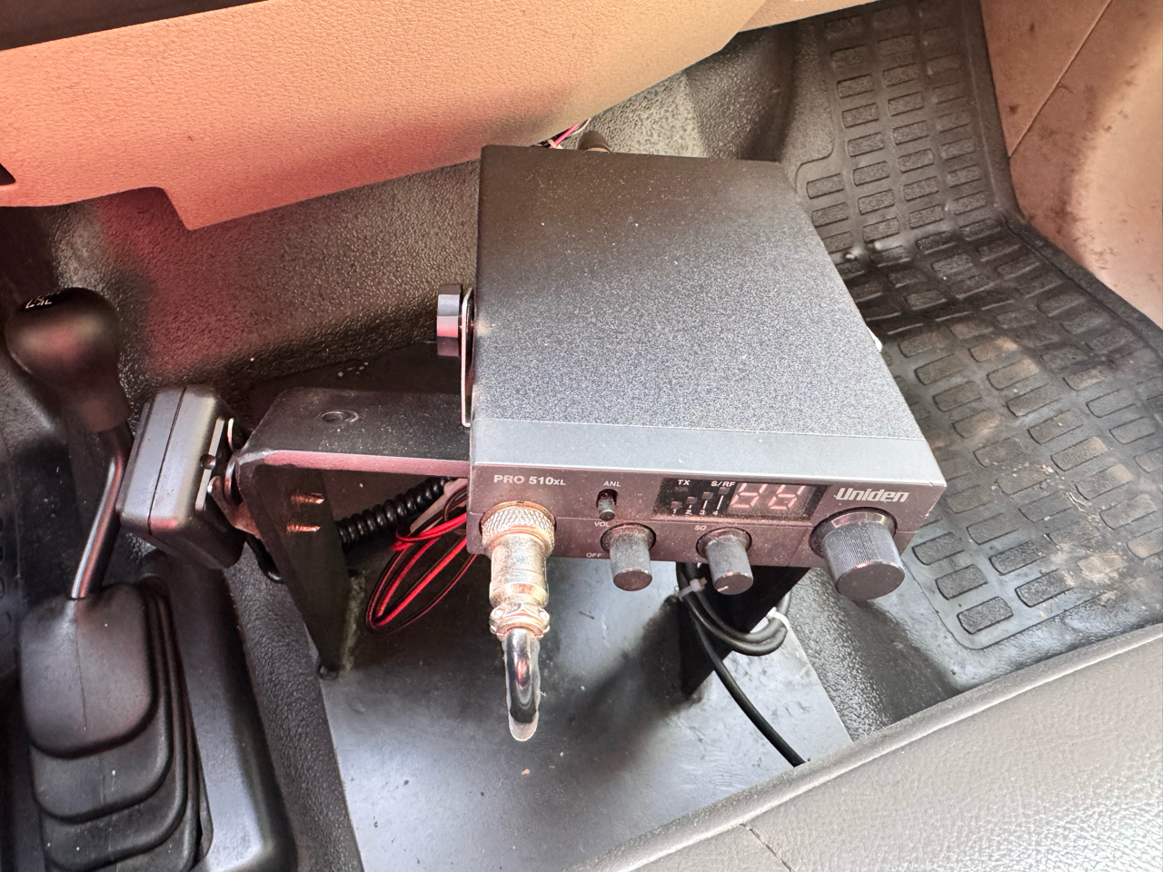 Ford Super Duty F-550 DRW 4WD Reg Cab 141" WB 60" CA XL 2009