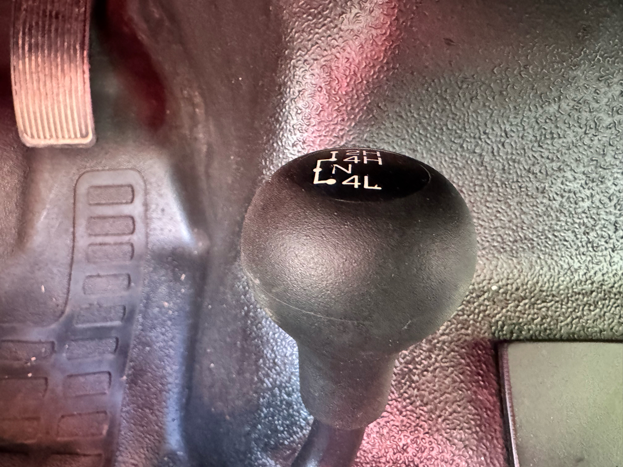 Ford Super Duty F-550 DRW 4WD Reg Cab 141" WB 60" CA XL 2009