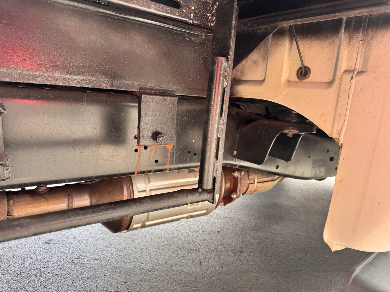 Ford Super Duty F-550 DRW 4WD Reg Cab 141" WB 60" CA XL 2009