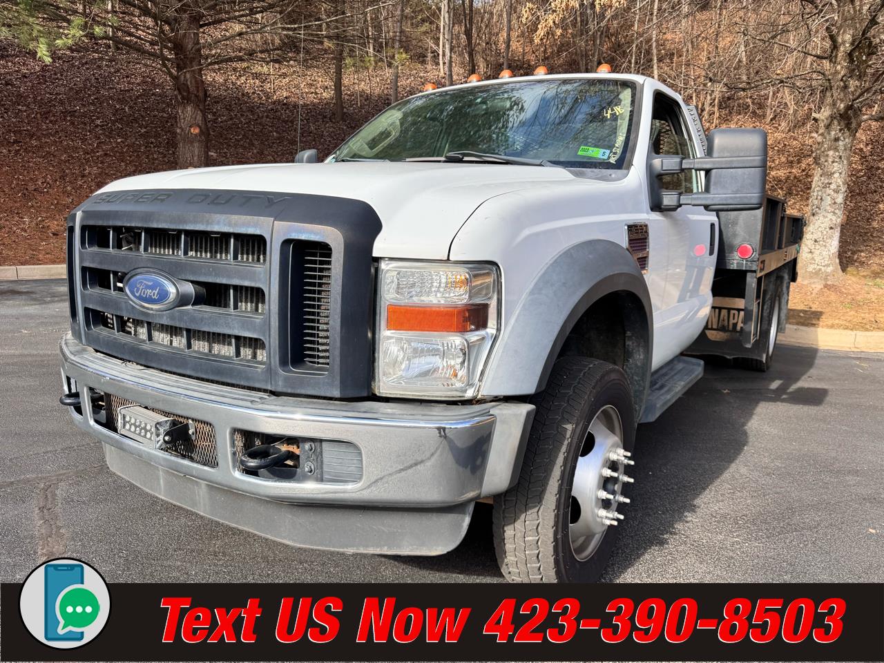 2009 Ford Super Duty F-550 DRW 4WD Reg Cab 141" WB 60" CA XL