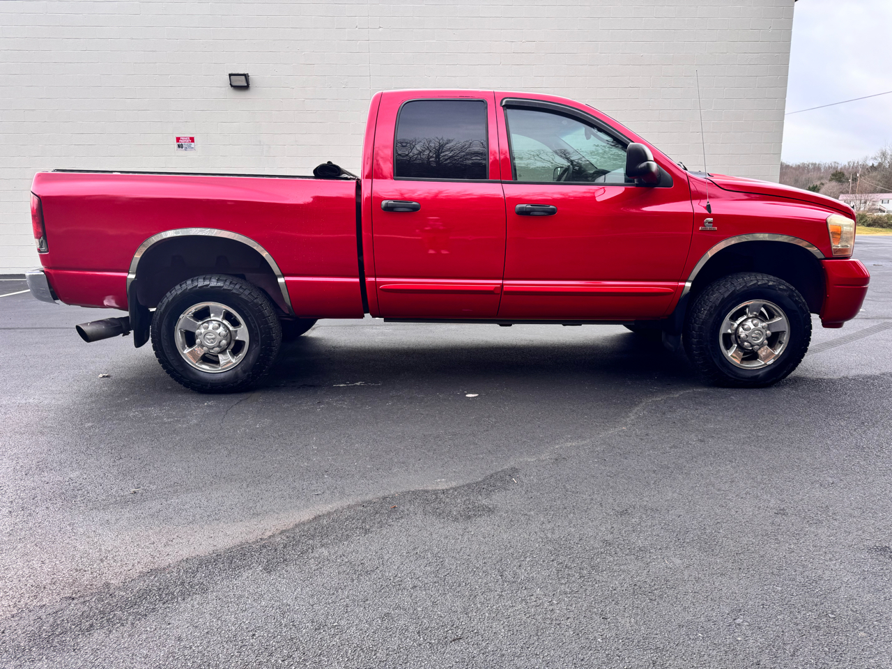 Dodge Ram 2500 4dr Quad Cab 140.5 4WD Laramie 2006