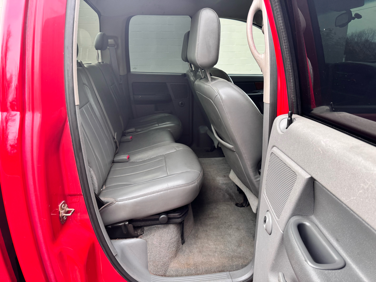 Dodge Ram 2500 4dr Quad Cab 140.5 4WD Laramie 2006