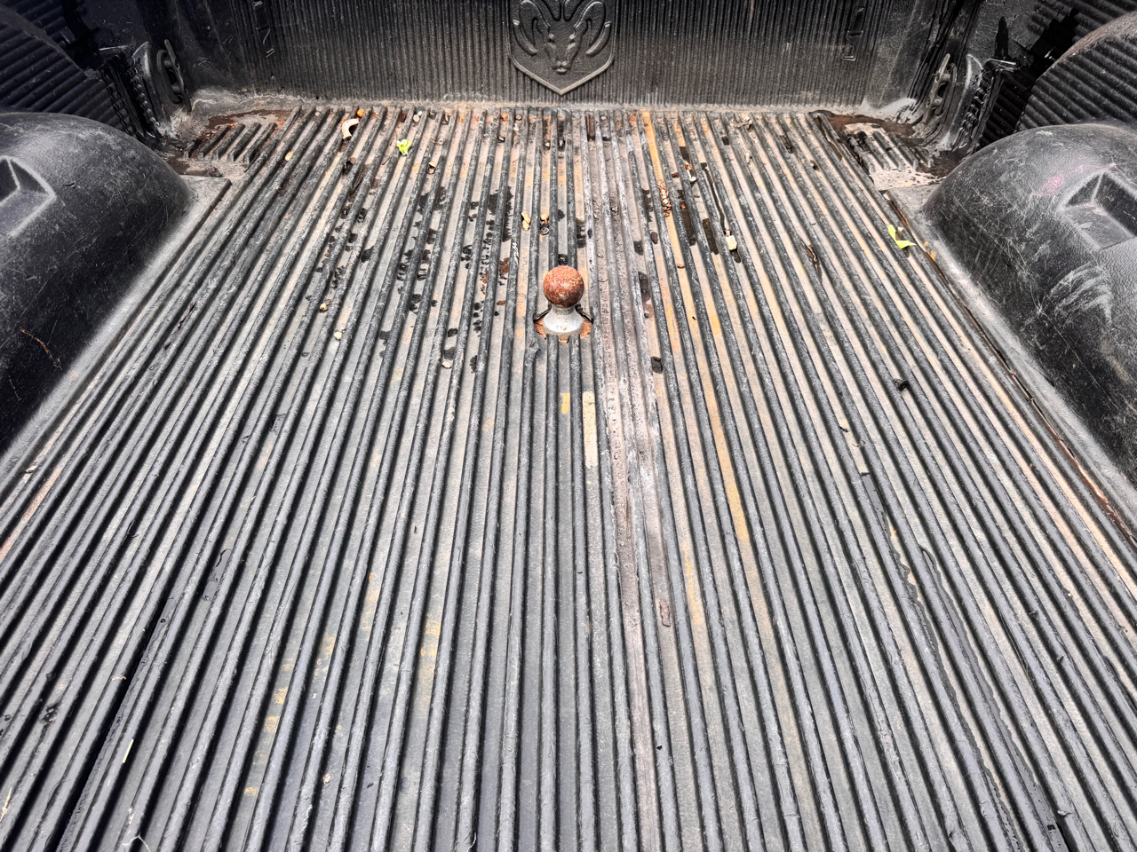 Dodge Ram 2500 4dr Quad Cab 140.5 4WD Laramie 2006