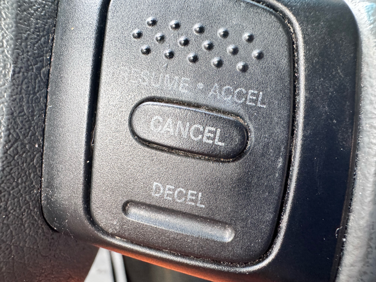 Dodge Ram 2500 4dr Quad Cab 140.5 4WD Laramie 2006