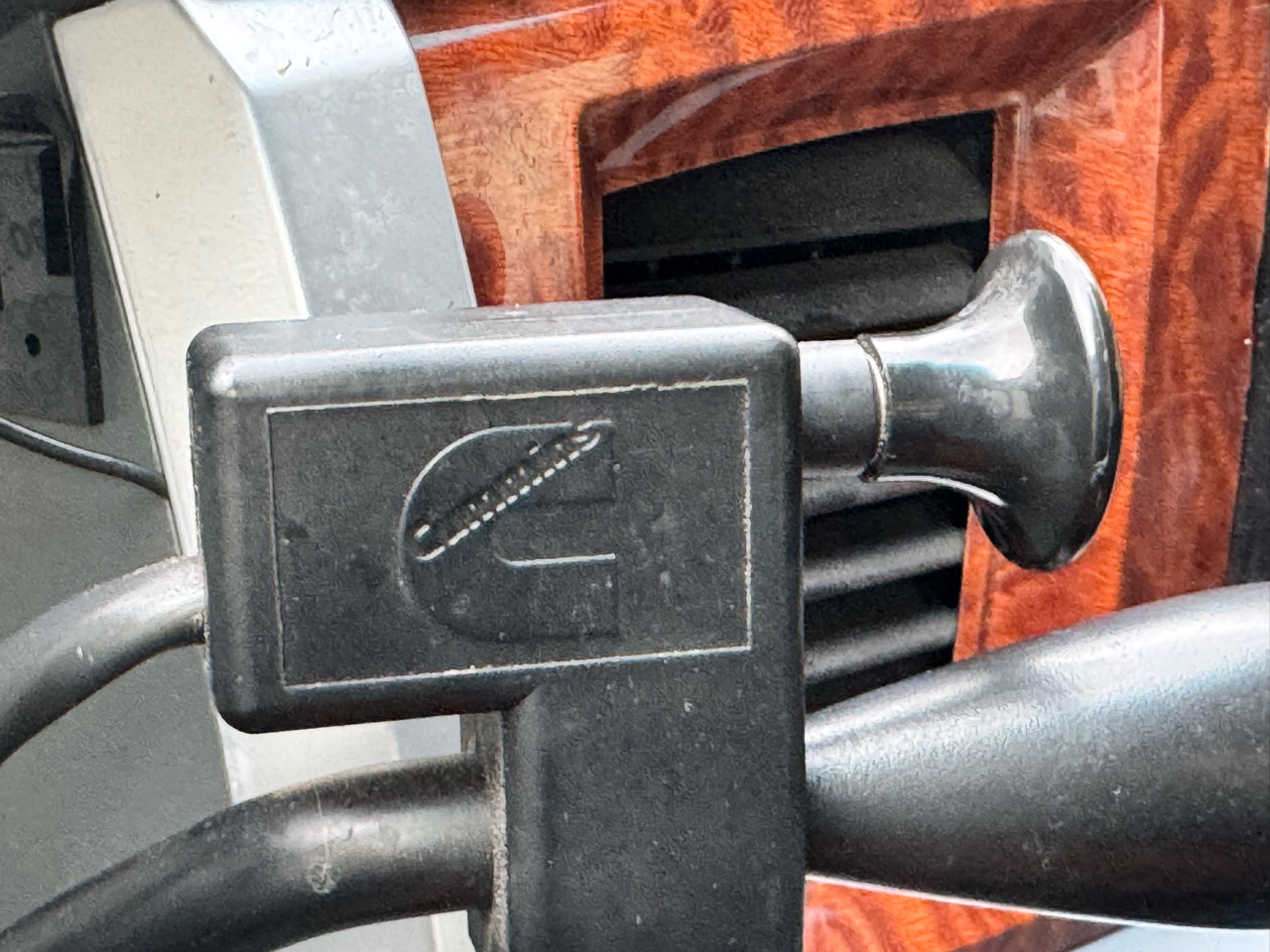 Dodge Ram 2500 4dr Quad Cab 140.5 4WD Laramie 2006