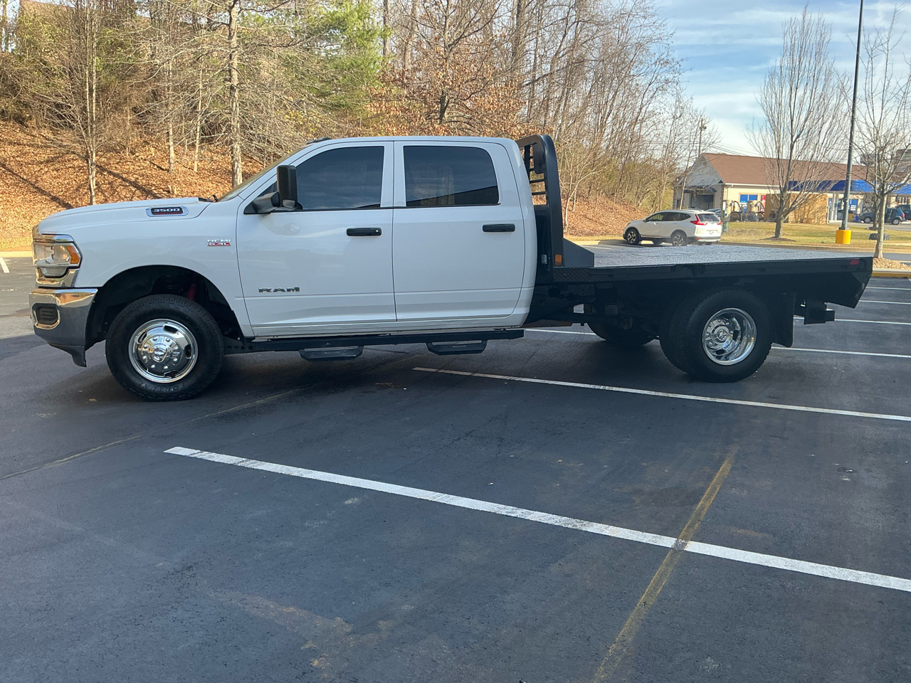 RAM 3500 Chassis Cab Tradesman 4WD Crew Cab 60" CA 172.4" WB 2019