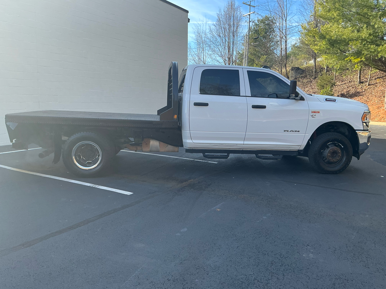 RAM 3500 Chassis Cab Tradesman 4WD Crew Cab 60" CA 172.4" WB 2019