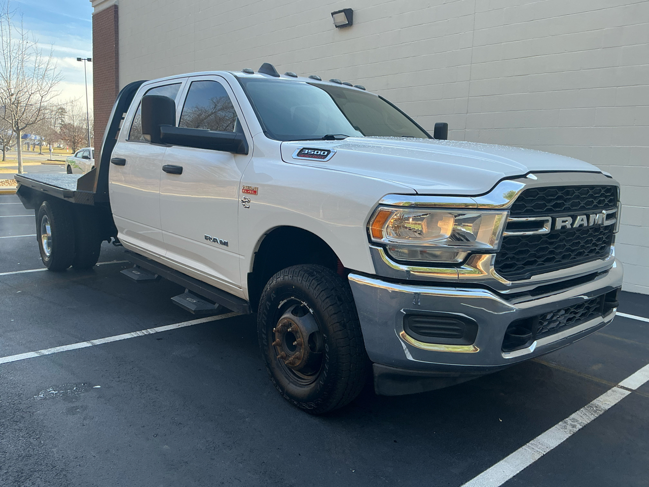 RAM 3500 Chassis Cab Tradesman 4WD Crew Cab 60" CA 172.4" WB 2019