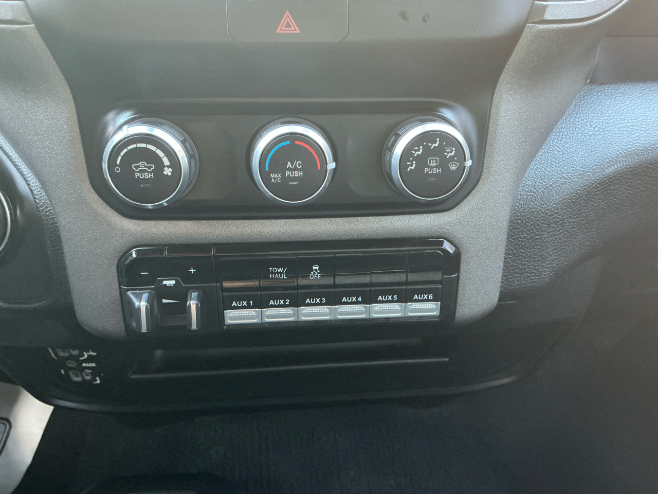 RAM 3500 Chassis Cab Tradesman 4WD Crew Cab 60" CA 172.4" WB 2019