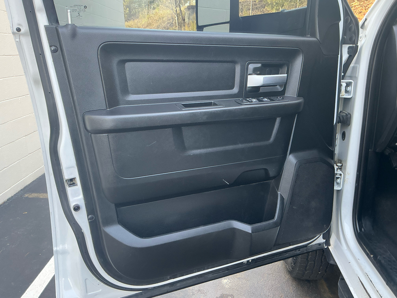 RAM 3500 Chassis Cab Tradesman 4WD Crew Cab 60" CA 172.4" WB 2019