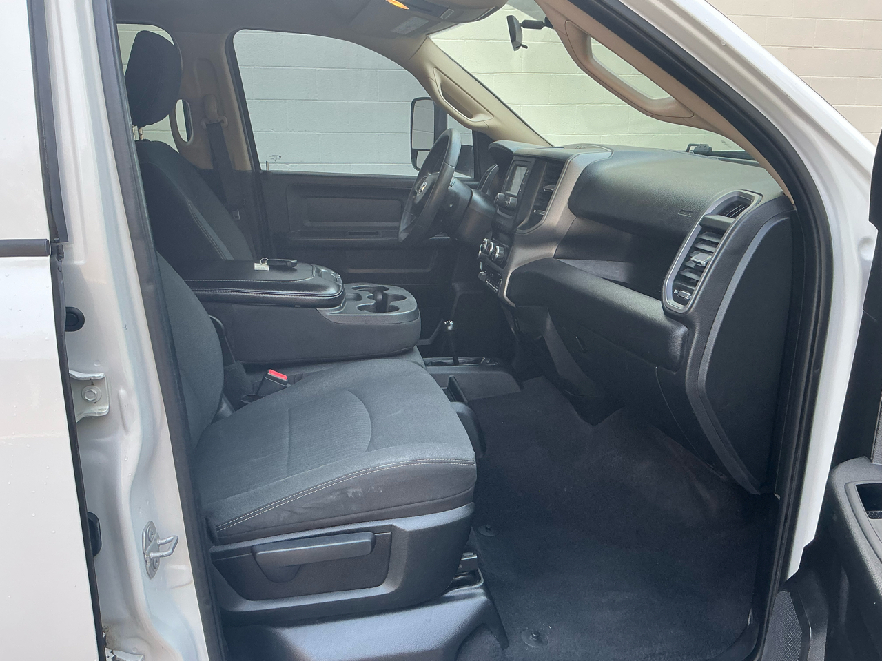 RAM 3500 Chassis Cab Tradesman 4WD Crew Cab 60" CA 172.4" WB 2019