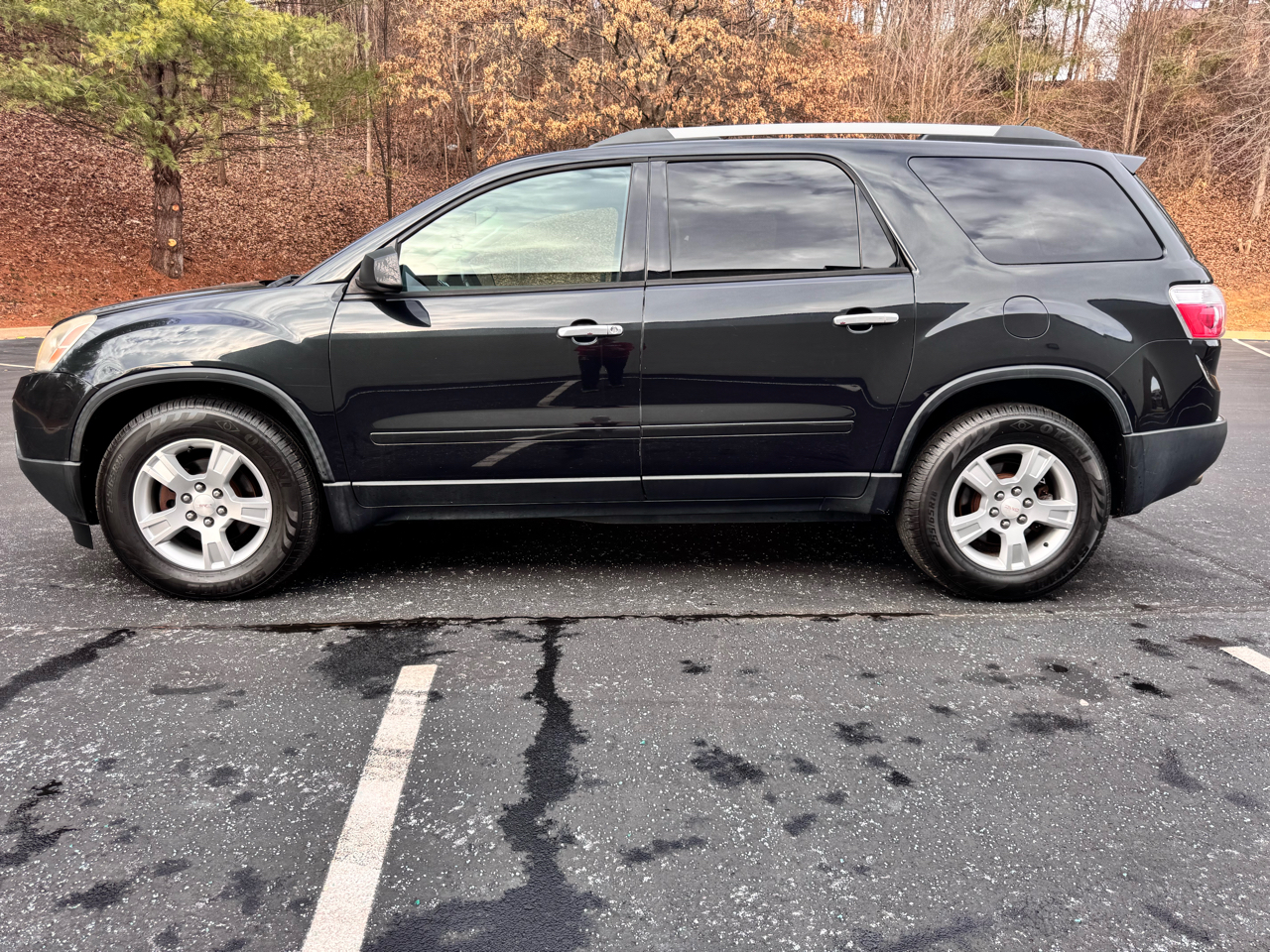 GMC Acadia AWD 4dr SLE 2011