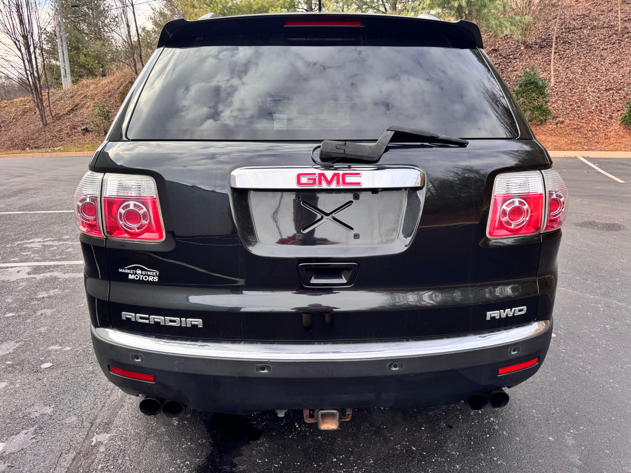 GMC Acadia AWD 4dr SLE 2011