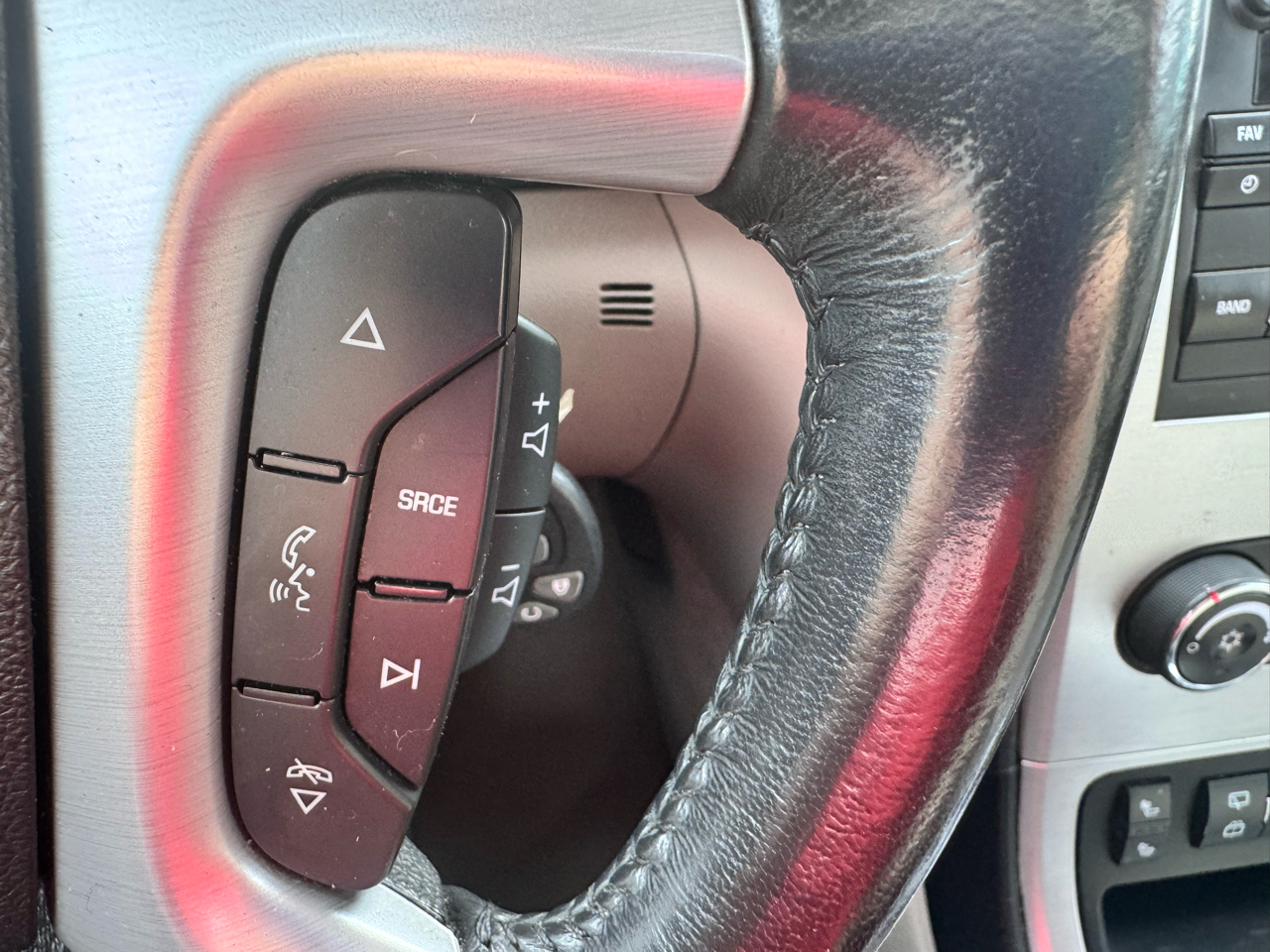 GMC Acadia AWD 4dr SLE 2011