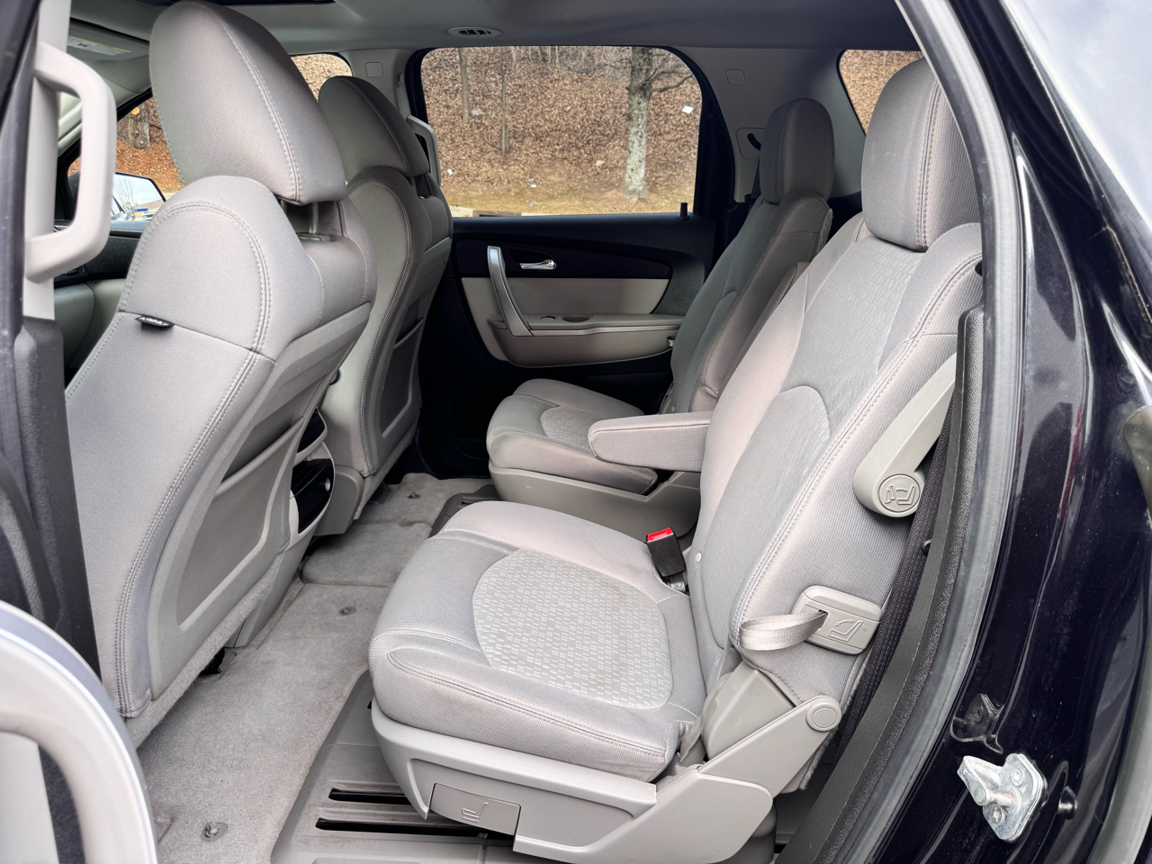 GMC Acadia AWD 4dr SLE 2011