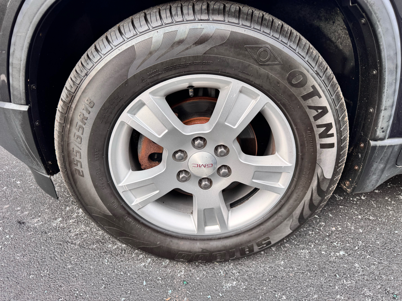 GMC Acadia AWD 4dr SLE 2011