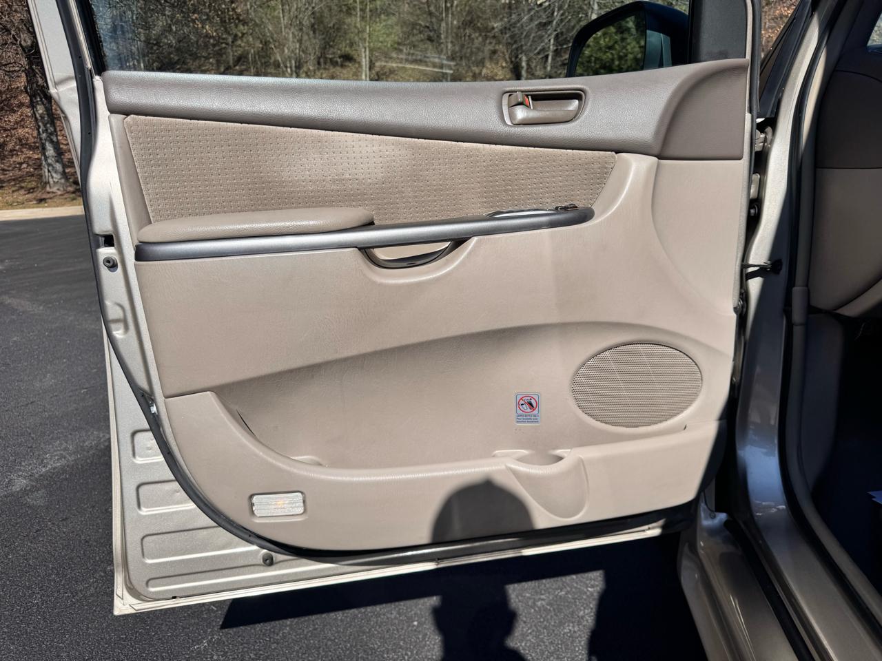 Toyota Sienna LE Mobility FWD 7-Passenger Mobility (Natl) 2006