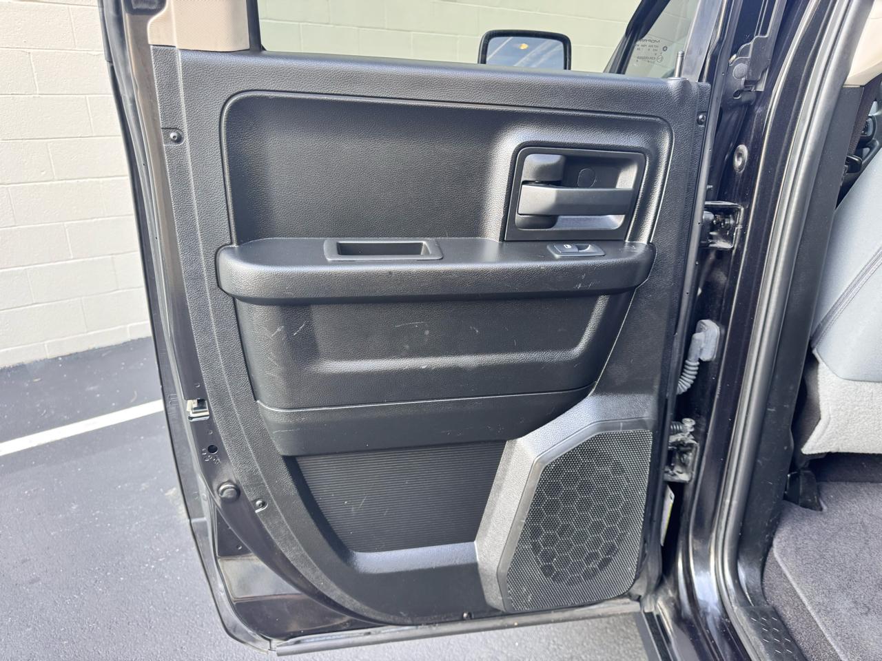 RAM 1500 Classic ST 4x4 Quad Cab 6'4" Box 2019