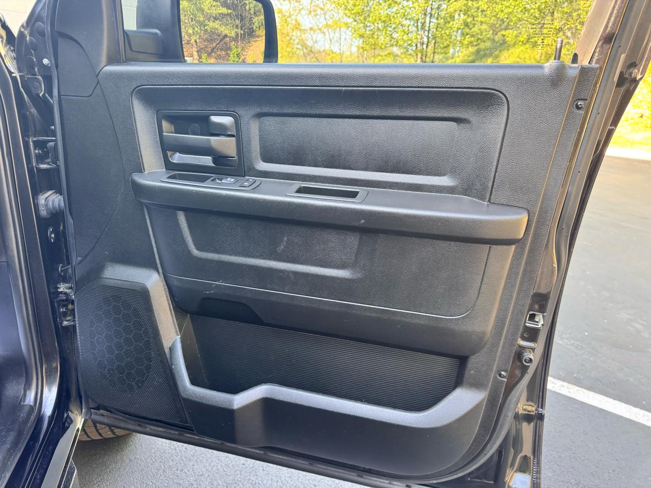 RAM 1500 Classic ST 4x4 Quad Cab 6'4" Box 2019