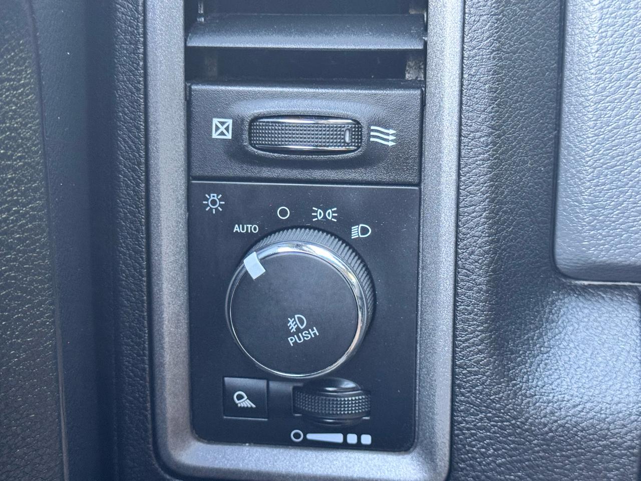 RAM 1500 Classic ST 4x4 Quad Cab 6'4" Box 2019