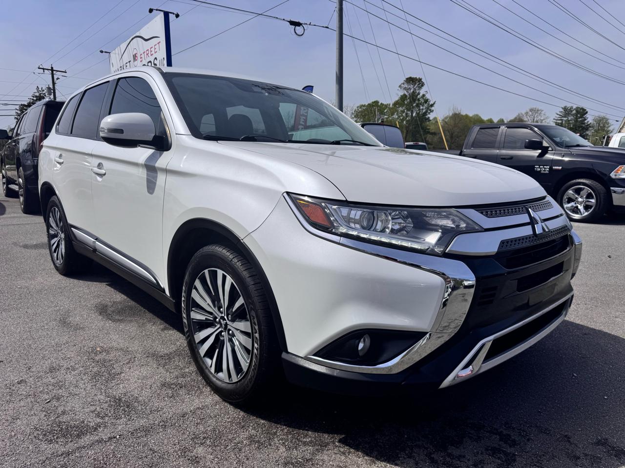 Mitsubishi Outlander SE FWD 2020