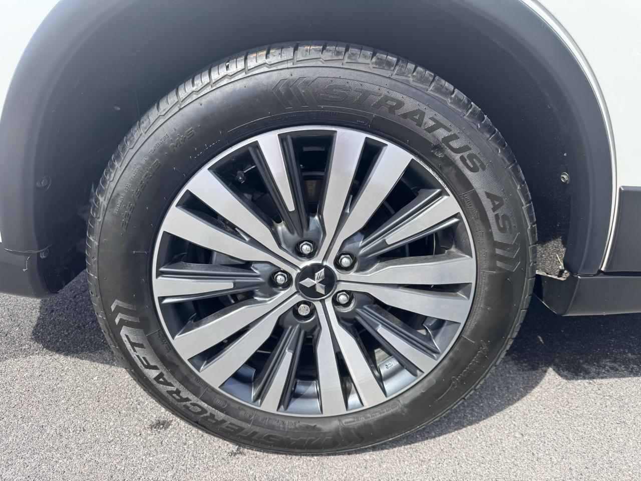 Mitsubishi Outlander SE FWD 2020