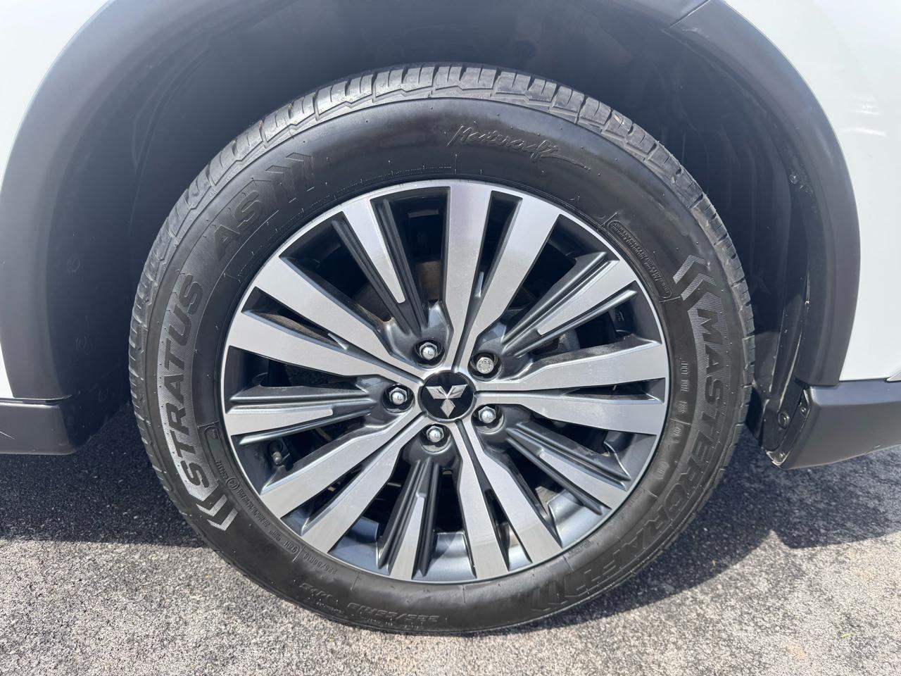 Mitsubishi Outlander SE FWD 2020