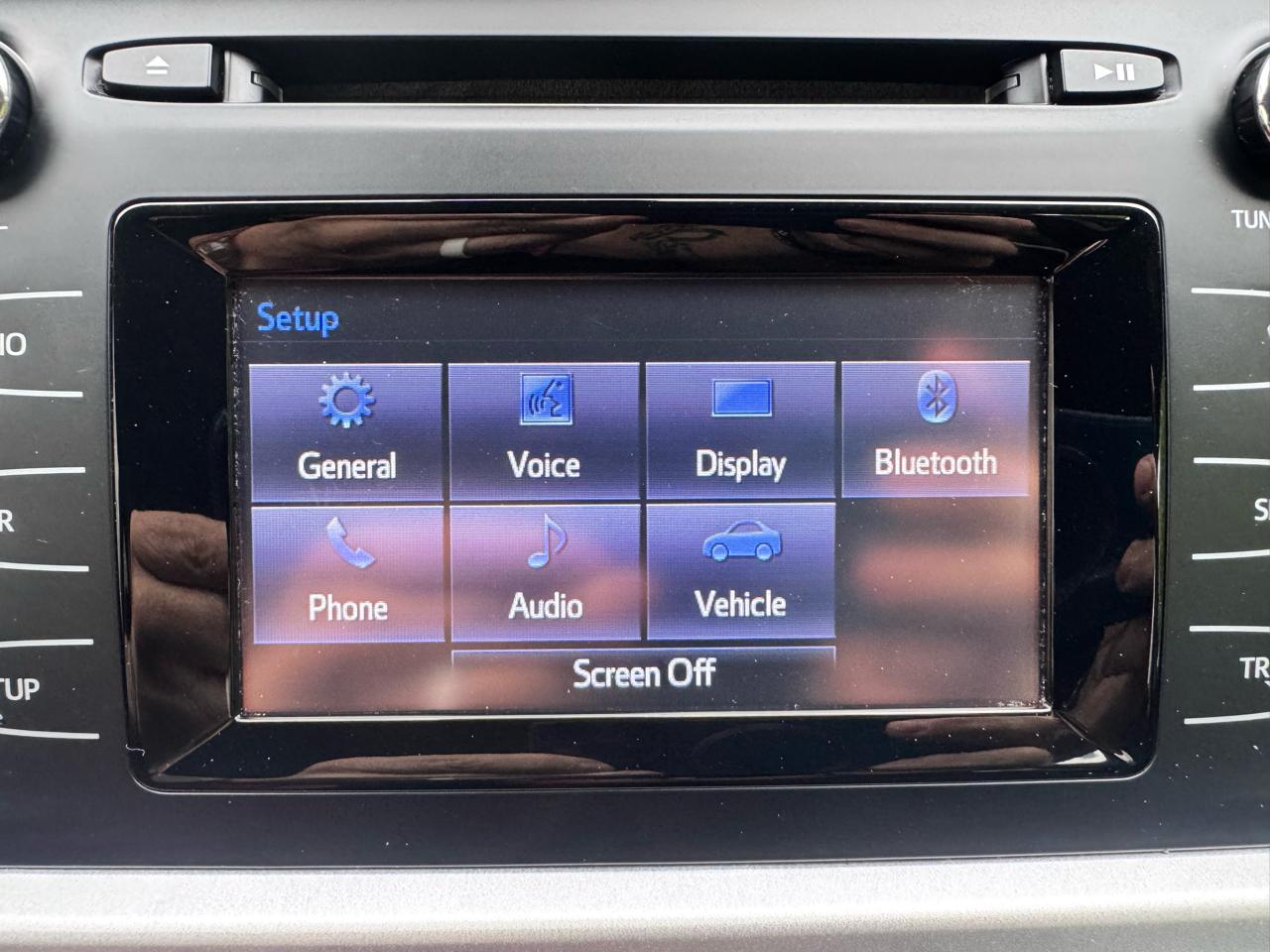 Toyota Highlander LE V6 AWD (Natl) 2019